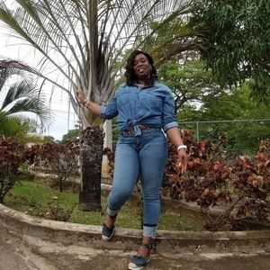 Meet your Posher, Kasandra